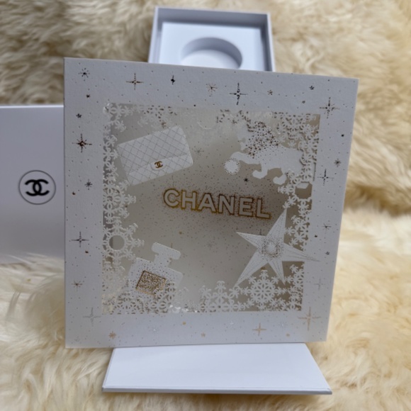 NEW Chanel 2024 Holiday Snow Globe And Holiday Card - Picture 2 of 8